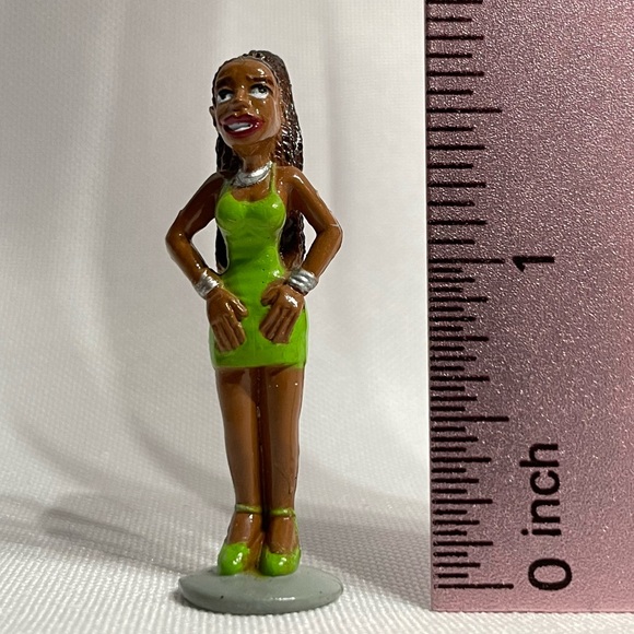 1.75” Lil Homies Series 6 Shaneequa Figure Locsters - Picture 4 of 4